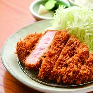 リブロースの部分を厳選し、200gというボリューム。
脂の旨味が非常に強い部分です。