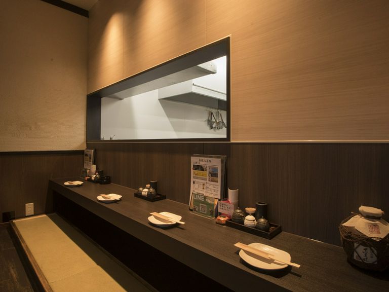 一人でも、大勢で来店しても、使い勝手がいい店