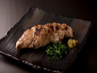 トロトロ食感でしかも香ばしい『豚足焼き』