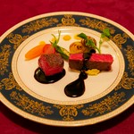特別な日に相応しい、珠玉のフルコース。

キャビア、フォアグラ、A5ランク和牛など高級食材に舌鼓を。