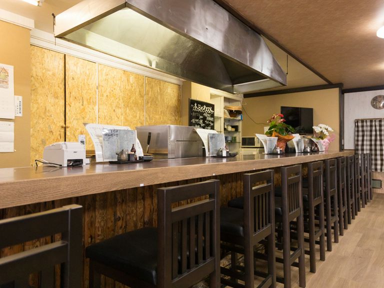 一人での来店も安心。お腹が空いたらふと立ち寄れるお店