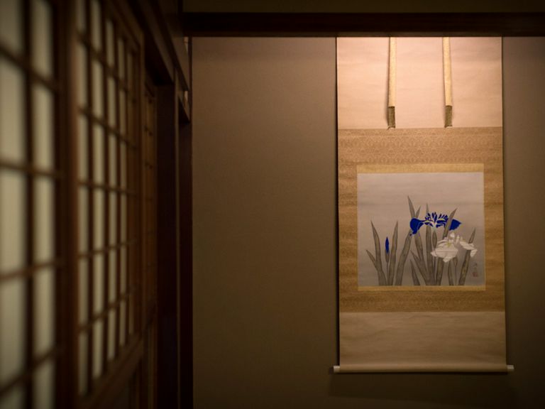 さりげなく飾られる季節を感じる調度品