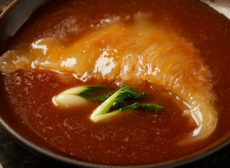 中国料理の最高峰!ふかひれの姿煮込み