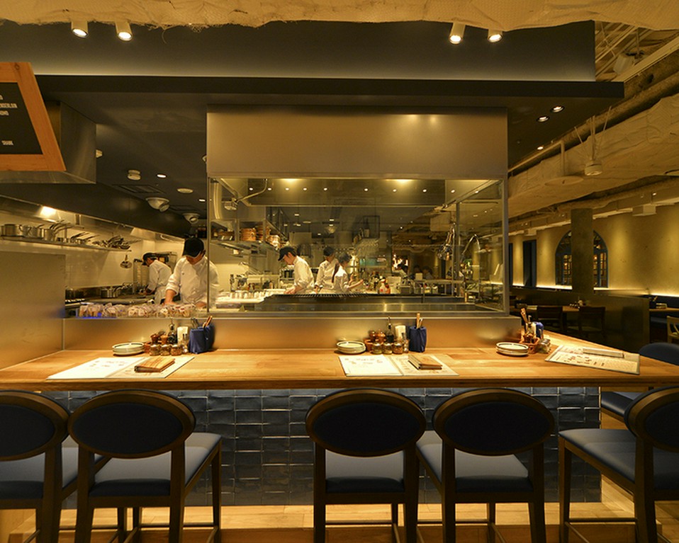 木の温かみに包まれた空間で、大切な人と特別なひとときを