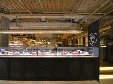 スタイリッシュな店内は、会食や接待などのシーンにもぴったり