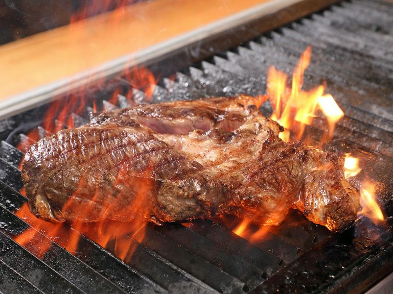 研究を重ねたドライエイジングによる“熟成和牛”