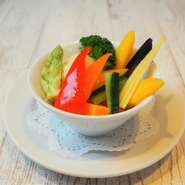 数種の野菜をさっぱりピクルスに。