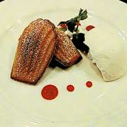 桜のマドレーヌ