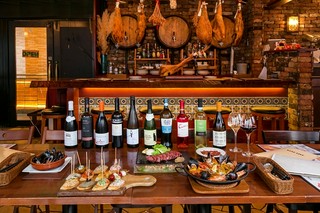 結婚式の二次会や、大人数の飲み会、誕生日会の貸切も可能