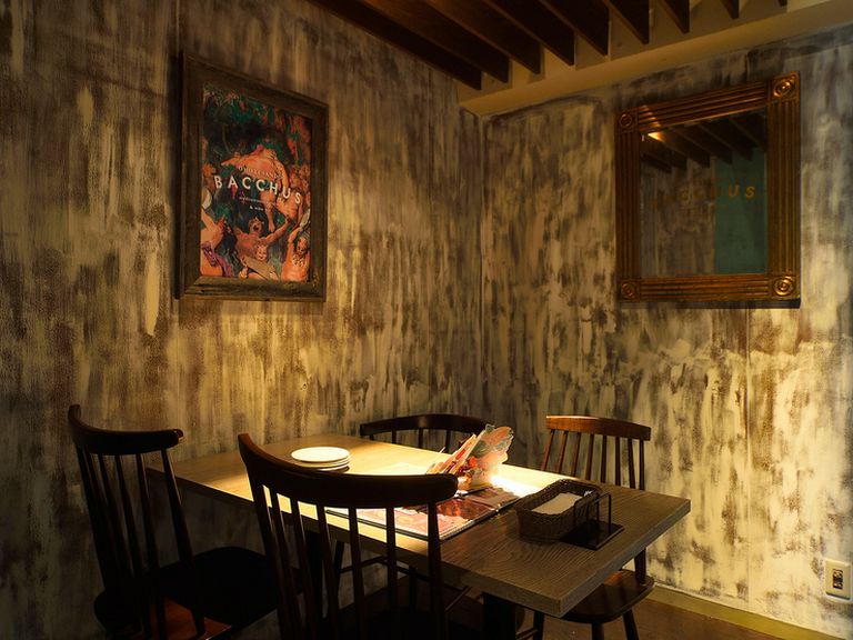 たっぷり2.5時間飲み放題付き!BACCHUSの女子会コース