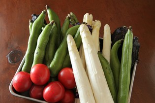 国産を中心に据えつつ、自らが納得した食材のみを仕入れる