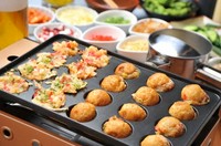 手ぶらでたこ焼きパーティー♫
もちろん食べ放題♩
たこ焼き以外にも、ピザ、グリーンサラダ、フライドポテト、唐揚げ、枝豆、スナックが食べ放題♩