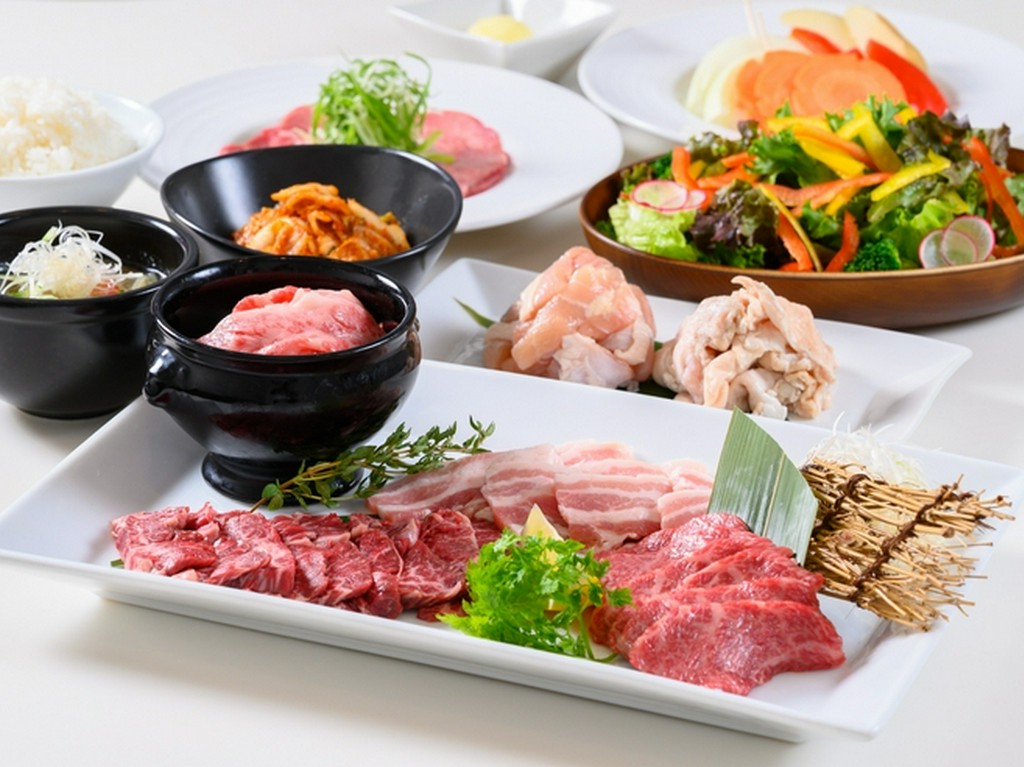 精肉店直営のリーズナブルに上質なお肉を頂ける定番の焼肉全7品付きコース
