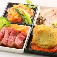 シェフのスペシャリテが満載のランチ。肉料理2品＆魚料理2品に、スープやサラダ、パンかライス、デザートなどをセット。A5和牛のカルビステーキ、旬魚介の香草パン粉焼きなど、月替わりで魅力の料理が登場。