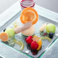 お誕生日の方へ
+330円でスペシャルデザートに変更できます。
前日までのご予約受け付けております。