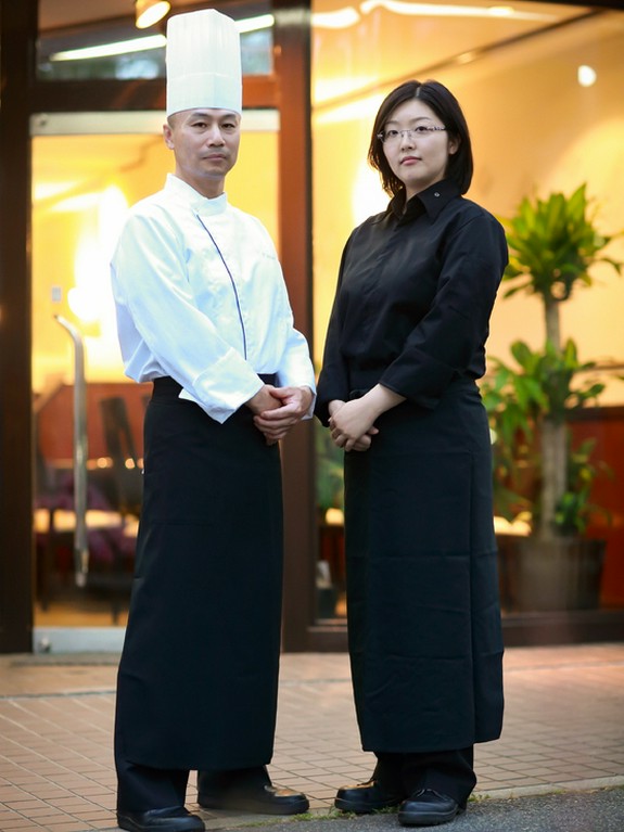 フランス語で“結び目をつくる”という意味のフレンチレストラン