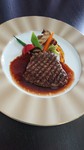 小さな季節野菜のスープと一口オードブル
黒毛和牛フィレステーキ
温野菜
彩りサラダ
パン
フェールアンヌー特製デザート
コーヒー又はアップルティー
＋１２１０円で魚料理が追加できます。