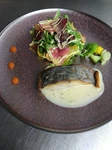 小さな季節野菜スープと一口オードヴル
本日の魚料理
彩りサラダ　パン
フェールアンヌー特製デザート
コーヒー又はアップルティー