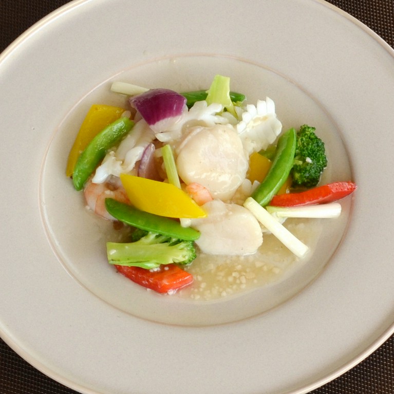 【季节野菜炒三鲜】季節野菜と海鮮三種炒め