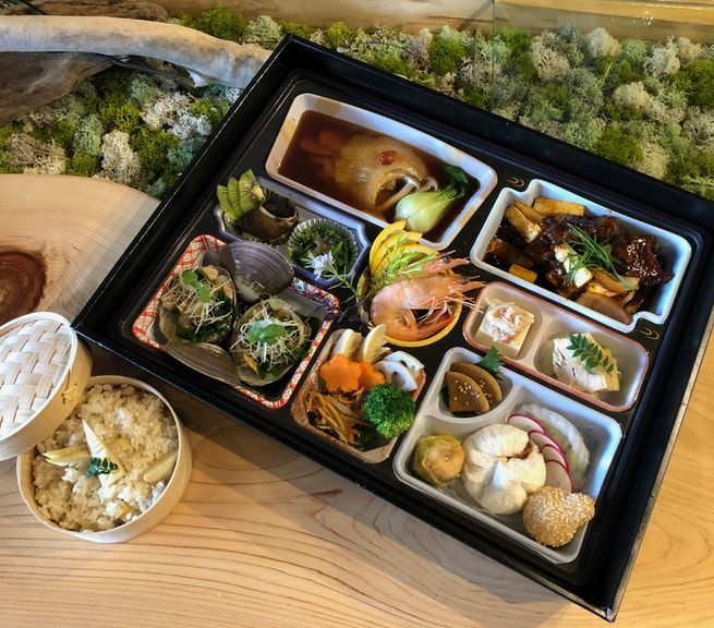 深記特製豪華中華弁当(テイクアウト、3日前に要予約)  ※4セットからのご注文