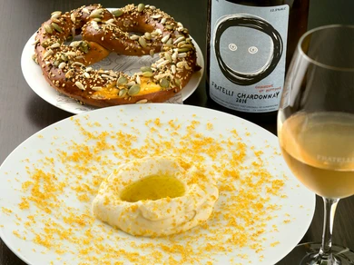 食感と香りのコンビネーション『Bottarga Pretzel　カラスミクリーム　プレッツェル』