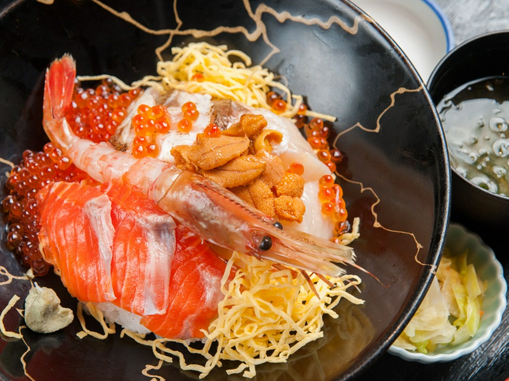 豪華海鮮丼6種　～のどぐろ炙り入り～