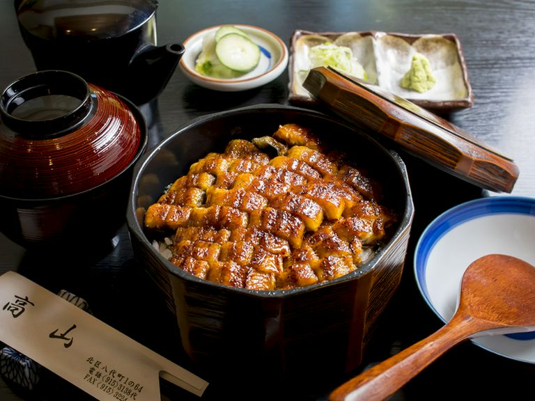 3種の食べ方で、味わいの変化を楽しめる『ひつまぶし　上』