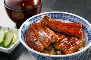 初代から受け継いできた伝統の味わい『うな丼　上』