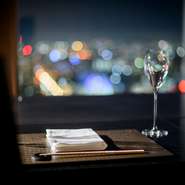 ワイン、ビール、日本酒、焼酎、カクテル、ウイスキー、梅酒など、アルコールの種類も豊富なので、お好みに合わせてセレクトを。ワインリストも用意しており、ハウスワイン、シャンパーニュも揃えています。