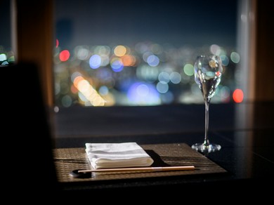 厳選された極上ワインと美味しい料理に酔いしれる至福の時間