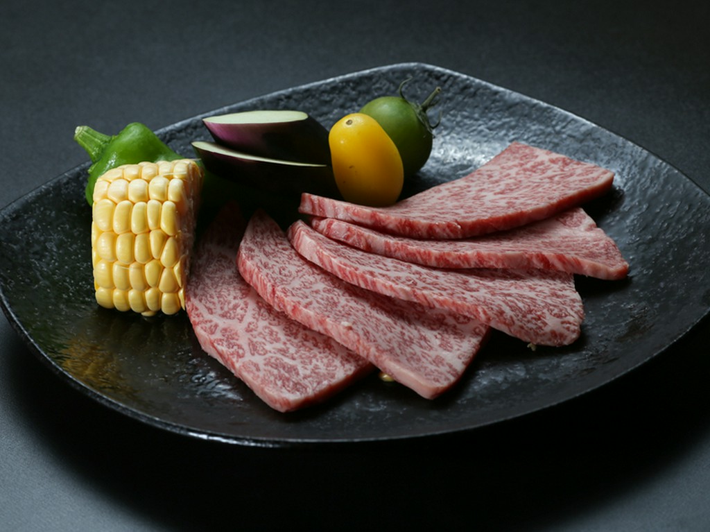 和牛肉本来の味わいが楽しめる『特選リブロース』