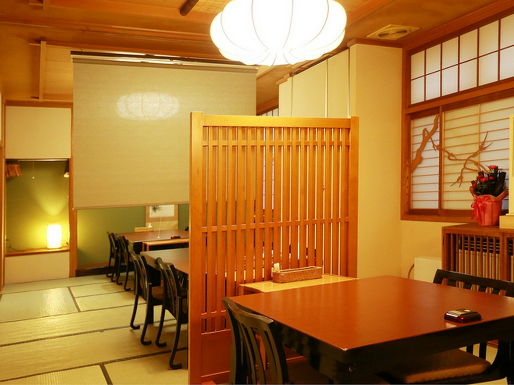 接待や結納などに人気。格調高い和の個室空間