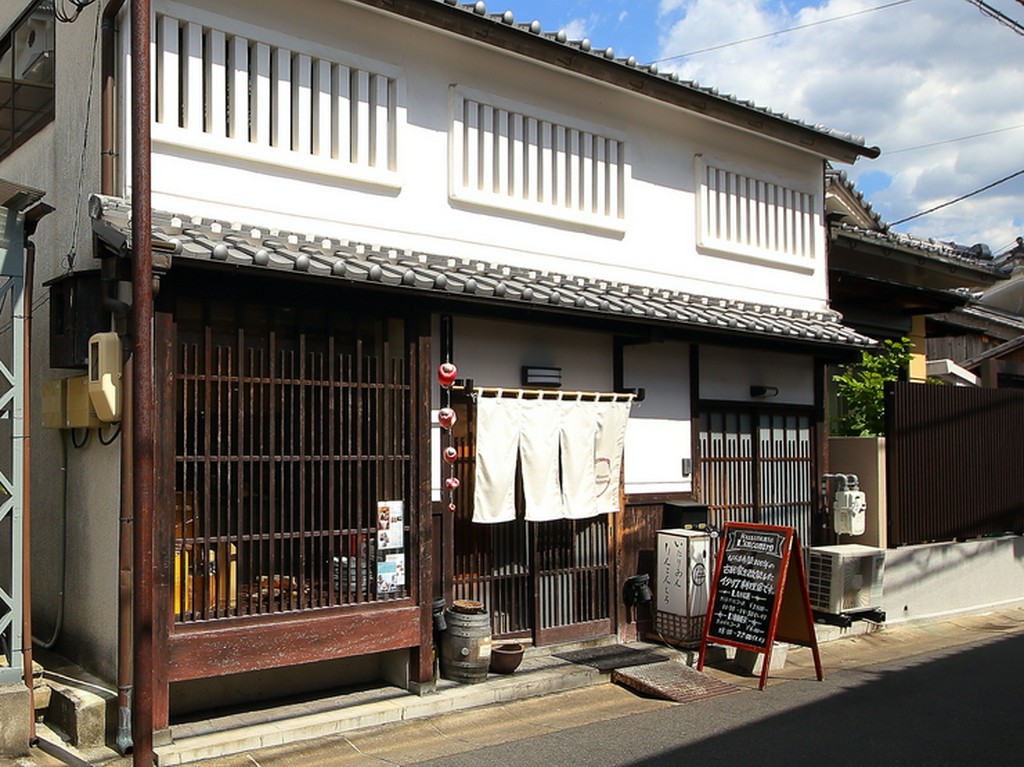 築100年の町屋をリノベーションし、和モダンがどこか懐かしい