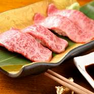 女性同士でも気兼ねなく足を運べるお店。鮮度を活かした肉寿司や刺身も、思わず写真に収めたくなる鮮やかさ。いつもより贅沢な女子会を演出してみませんか。