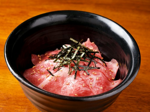 良質なお肉をひと味違った角度で楽しむ『和牛茶漬け』