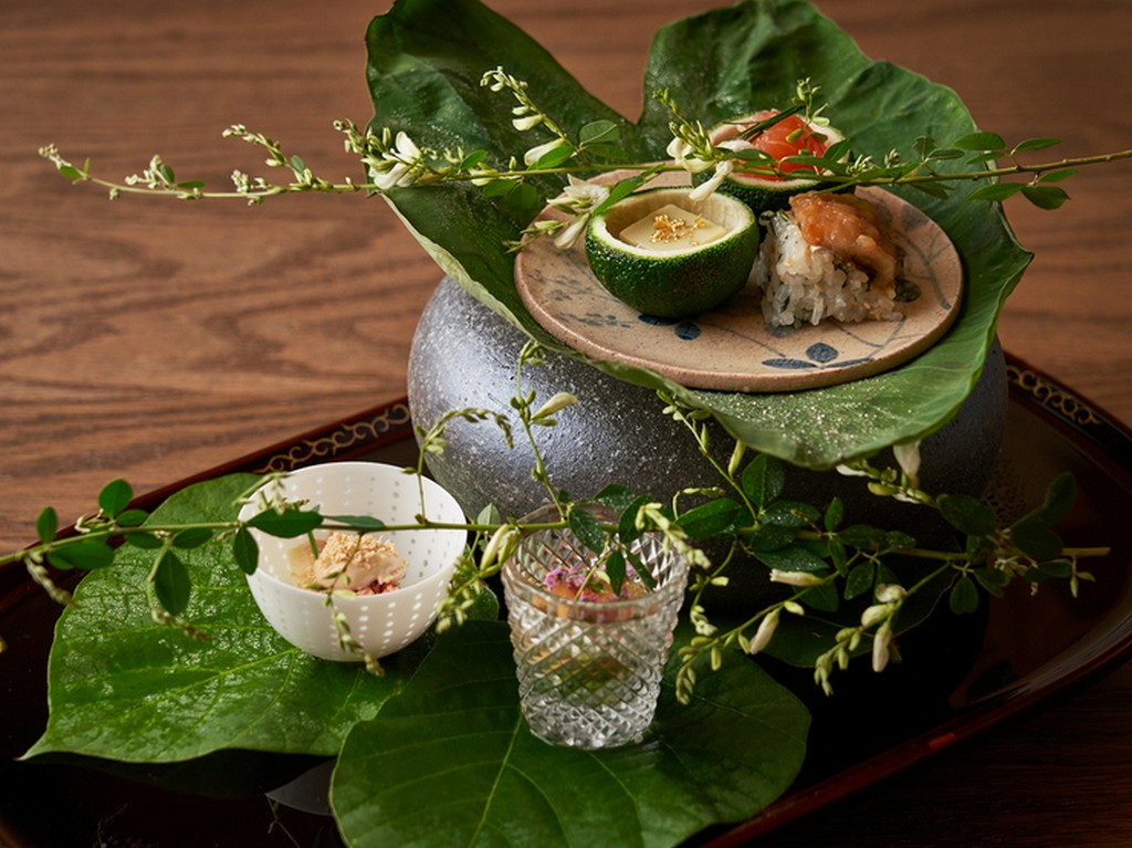 全国の旬食材と京野菜を揃え、フレンチ懐石の真髄を披露