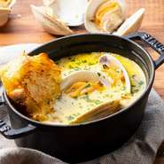 half 980円 / full 1600円
ニューイングランドクリームチャウダー
マンハッタントマトチャウダー 