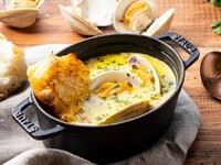 half 980円 / full 1600円
ニューイングランドクリームチャウダー
マンハッタントマトチャウダー 