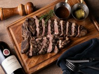 リブ レギュラーサイズ 1/3 ラック　2,400円
リブ ラージサイズ 2/3 ラック　3,400円

※リブはドライスタイルかウエットスタイルをお選びいただけます。
※コールスロー付き