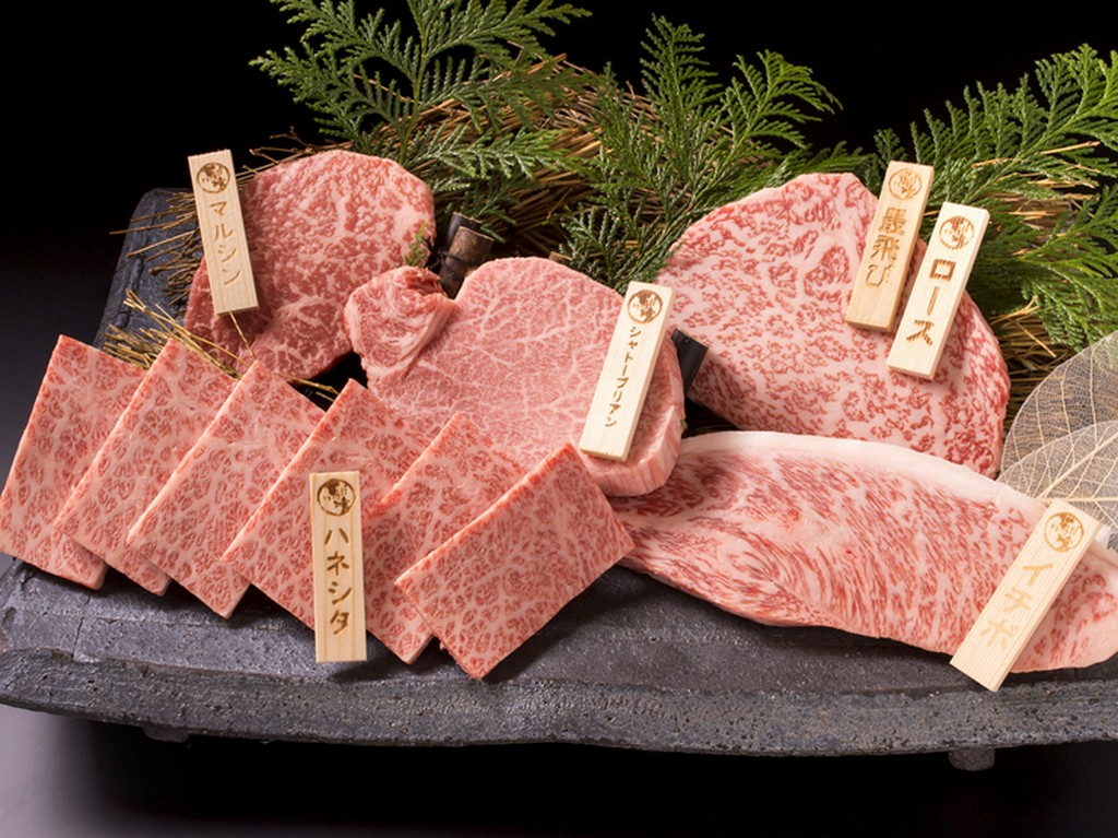 確かな目利きで厳選した部位をふんだんに愉しめる『【ヒレ家 】スペシャル盛り』