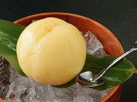 冷た～く固めた完熟パインの表面を甘く焦がしてご提供！