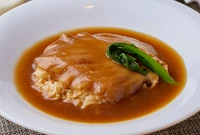 フカヒレ餡かけご飯/本日のスープ/サラダ/デザート

