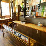 ここは、実は日本酒好きの間でも話題のお店。定期的に入れ替えるという季節の地酒は本格的なラインナップ。本格焼酎とワインもお肉に合うものを選び、焼肉とお酒のマリアージュを楽しめます。