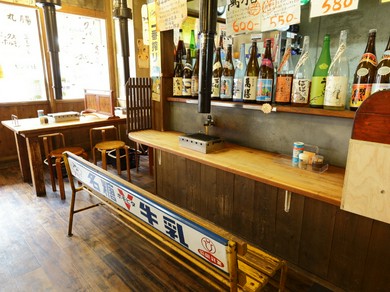 豊富な日本酒とワインの品揃え