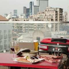 太陽の下で楽しむBBQパーティー