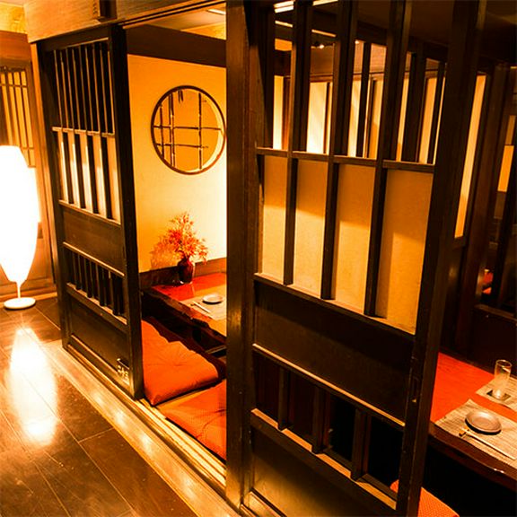 ゆったりとした個室は、2名からご案内