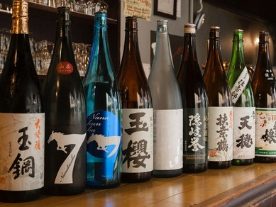 酒通も納得！リーズナブルに楽しむ。選び抜かれたこだわりの酒類