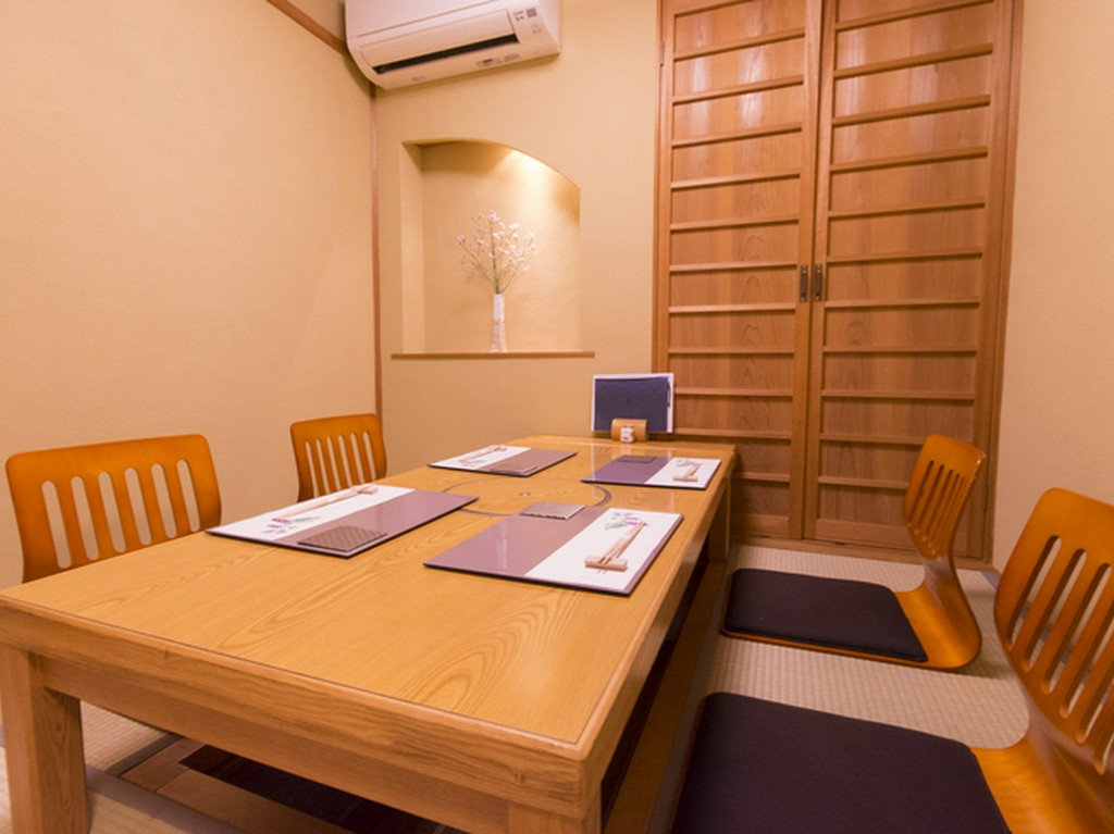 くつろいで気兼ねなく語り合える時間を