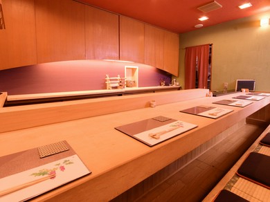 旬な食材に旬な地酒。贅沢なひと時を				