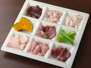 「色んな種類を一度に食べたい！」が叶う『牛ホルミックス』（味噌だれ・タレ・塩コショウ）